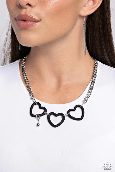 Paparazzi Heart Homage Necklace Black