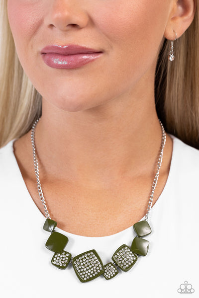 Paparazzi Twinkling Tables Necklace Green