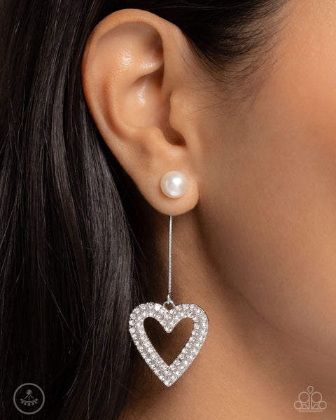 Paparazzi Valentines Vision Earrings White