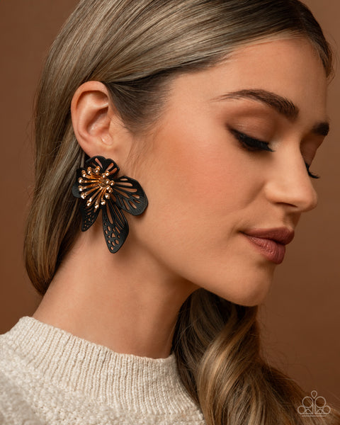 Paparazzi Wonderland Wallflower Earrings Black