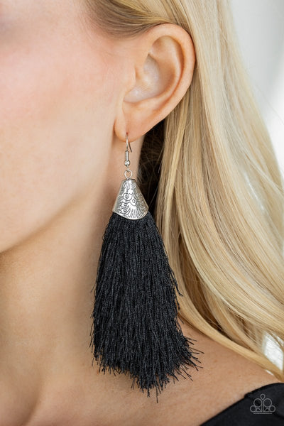 Paparazzi Tassel Temptress Earrings Black - Glitz By Lisa 