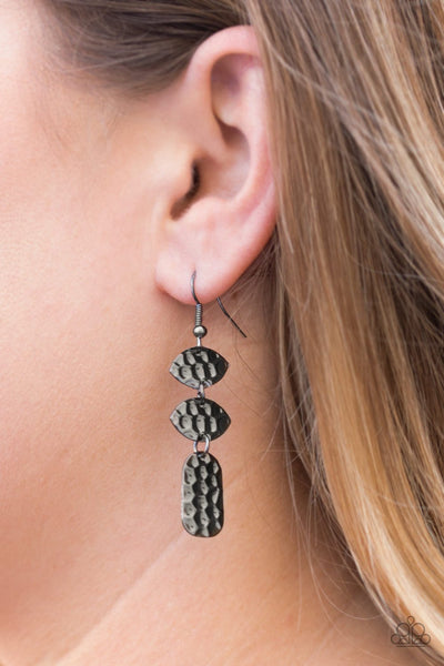 Paparazzi Nine to HIVE Earrings Black - Glitz By Lisa 