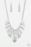 Paparazzi Texture Tigress Necklace Silver - Glitz By Lisa 