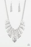 Paparazzi Texture Tigress Necklace Silver - Glitz By Lisa 