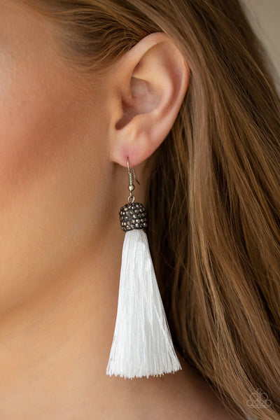 Paparazzi Make Room For Plume Earrings White - Glitz By Lisa 