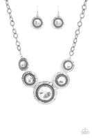 Paparazzi Global Glamour Necklace White