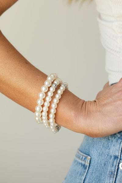 Paparazzi Here Comes The Heiress Bracelet White