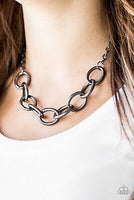 Paparazzi Boldly Bronx Necklace Black